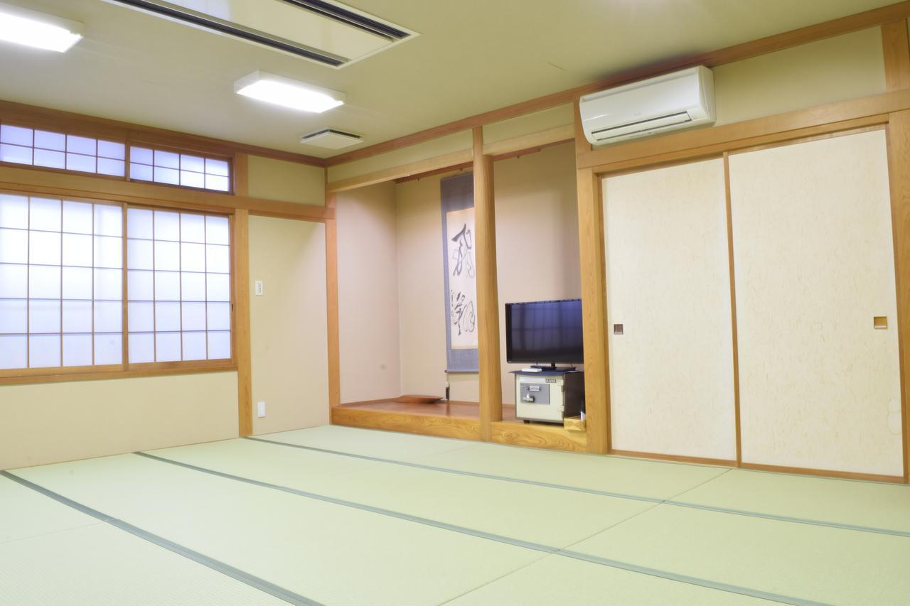 Takasaki Kannonyama Onsen Kinzanso Hotel Bagian luar foto