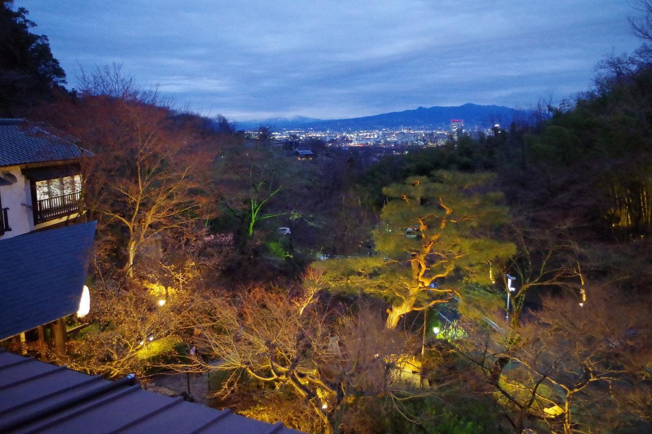Takasaki Kannonyama Onsen Kinzanso Hotel Bagian luar foto